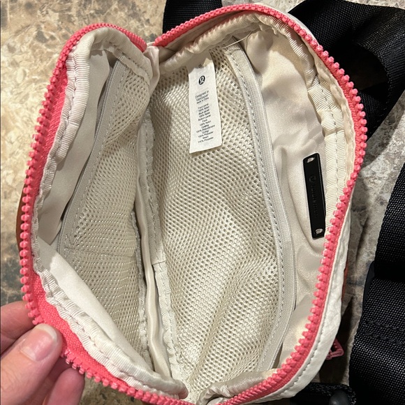 Lululemon Belt Bag - Picture 3 of 7